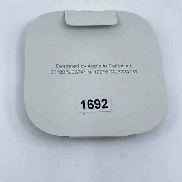NEW Apple iWatch Magnetic Fast Charger to USB-C Cable White - Picture 3 of 5